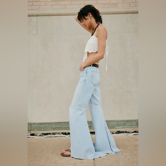 NWT We The Free LIVE WIRE FLARE JEANS - Picture 5 of 16